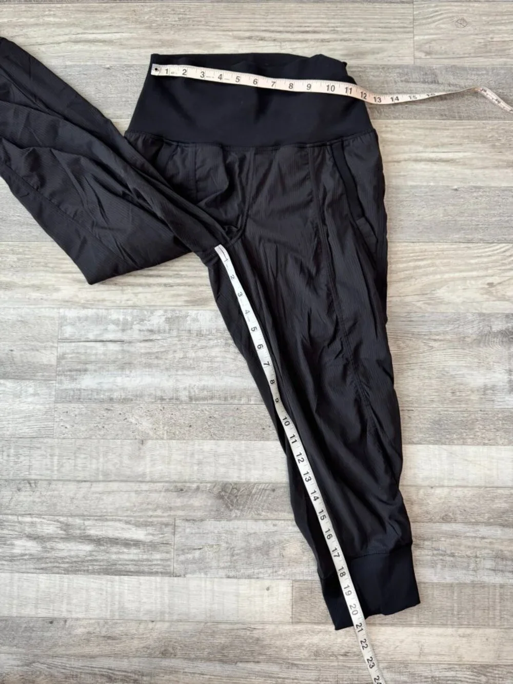 Lululemon Black Cropped Dance Studio Jogger Pants Women's Size 4 L18 - Picture 3 of 7